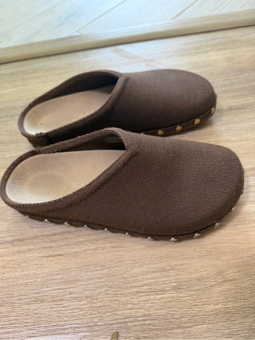 Rothy’s clog w details size 8 - Picture 2 of 2